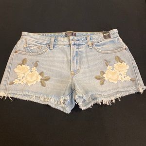 Abercrombie & Fitch Short